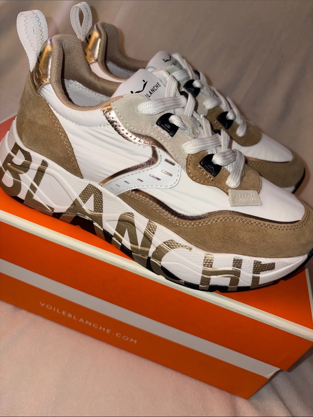 NWT VOILE BLANCHE CLUB105 Suede and Nylon Sneaker in Caramel - White - Picture 9 of 14